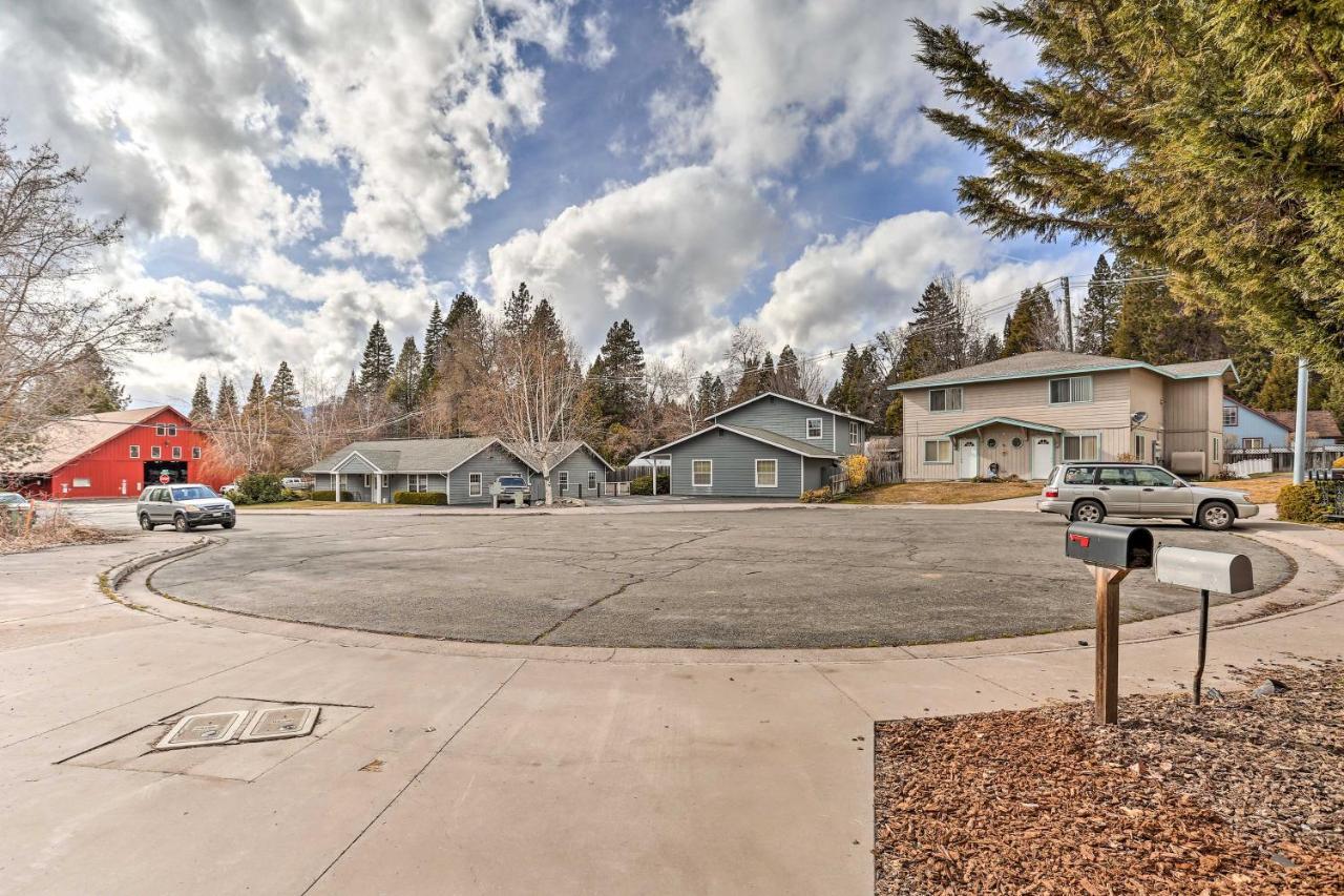 Mount Shasta Escape With Balcony About Walk To Dtwn Villa Eksteriør billede