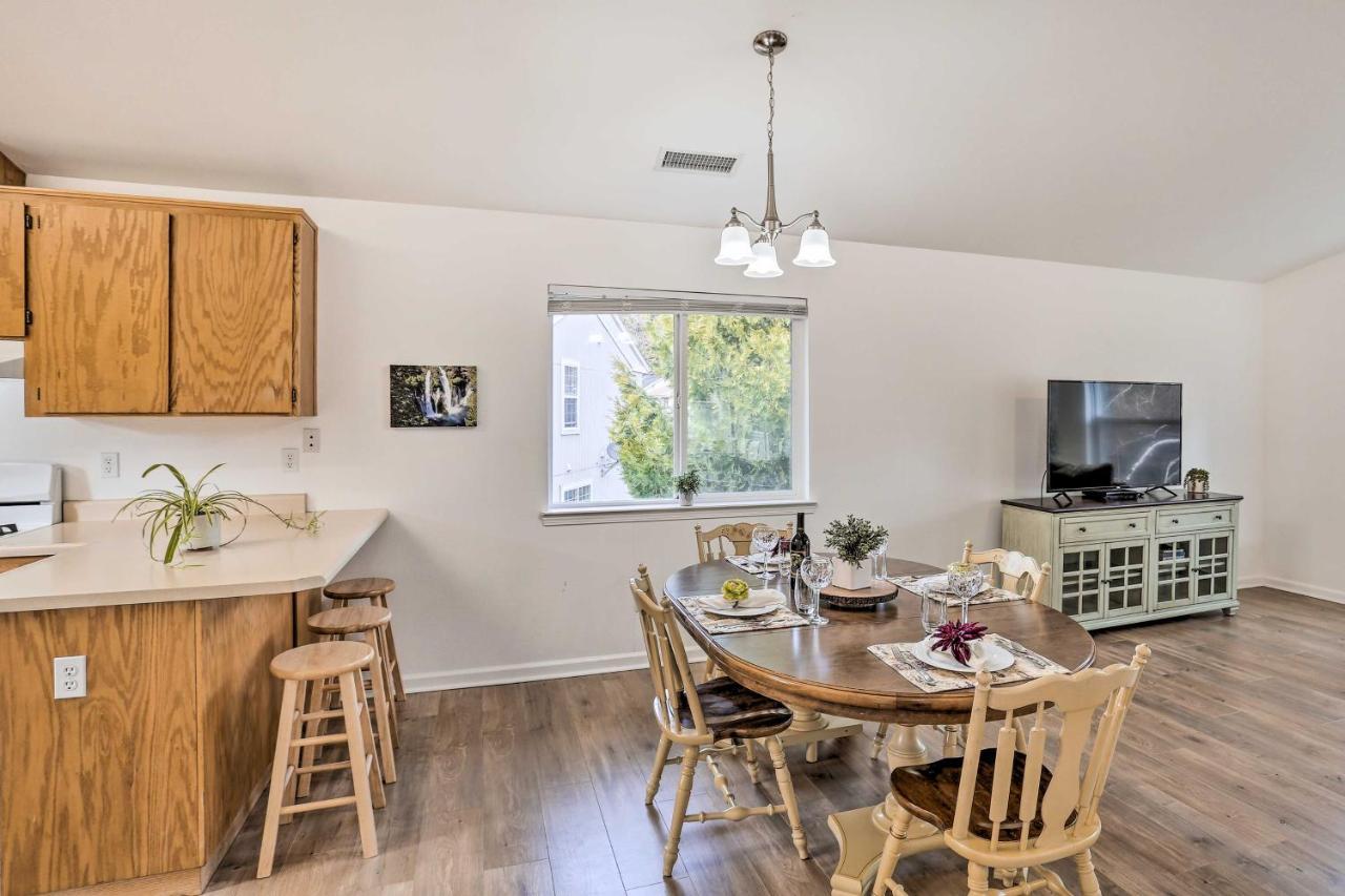 Mount Shasta Escape With Balcony About Walk To Dtwn Villa Eksteriør billede
